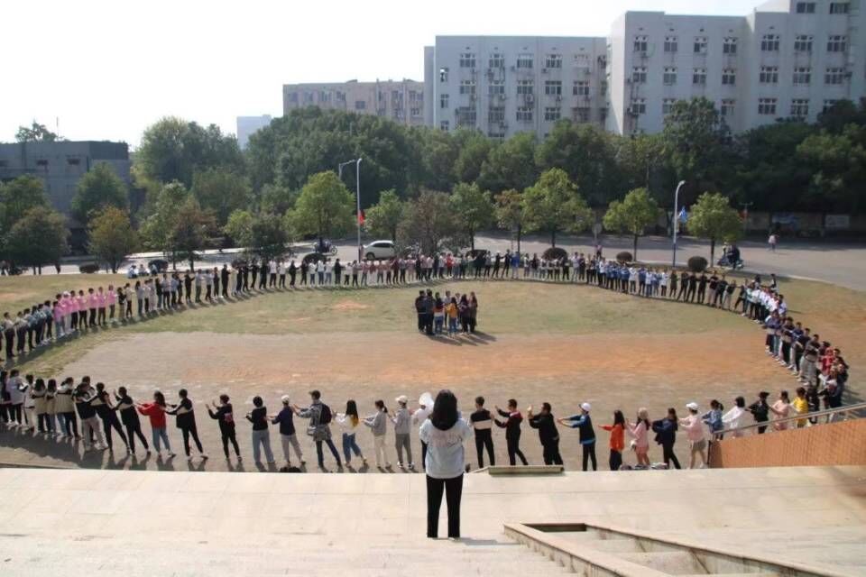 5ccdbe7ed4f14a9981fa8e082d0aaf7f.jpg 3.jpg