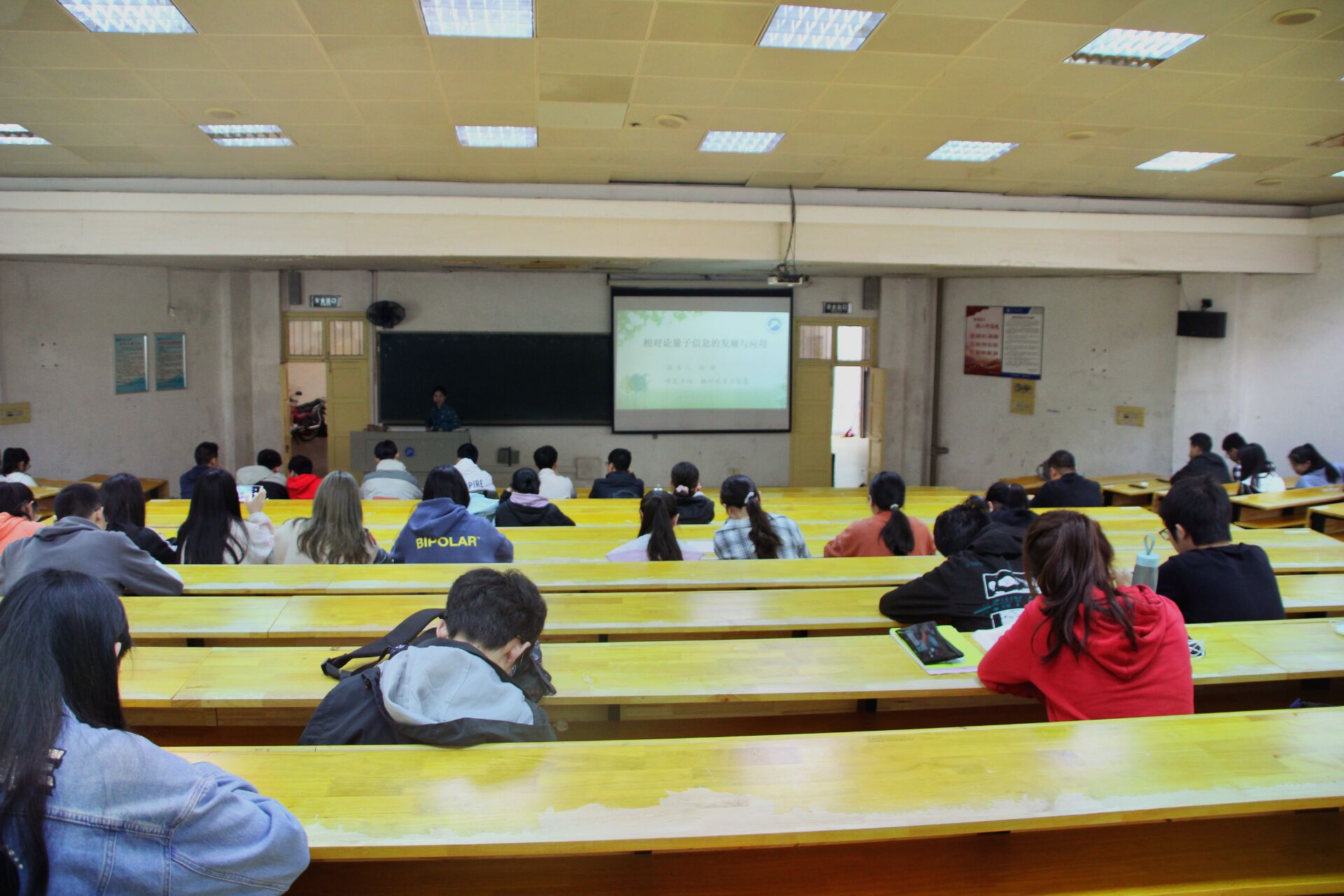 b03dee77df744a4493cc1996c1d977c2.jpg 18.jpg