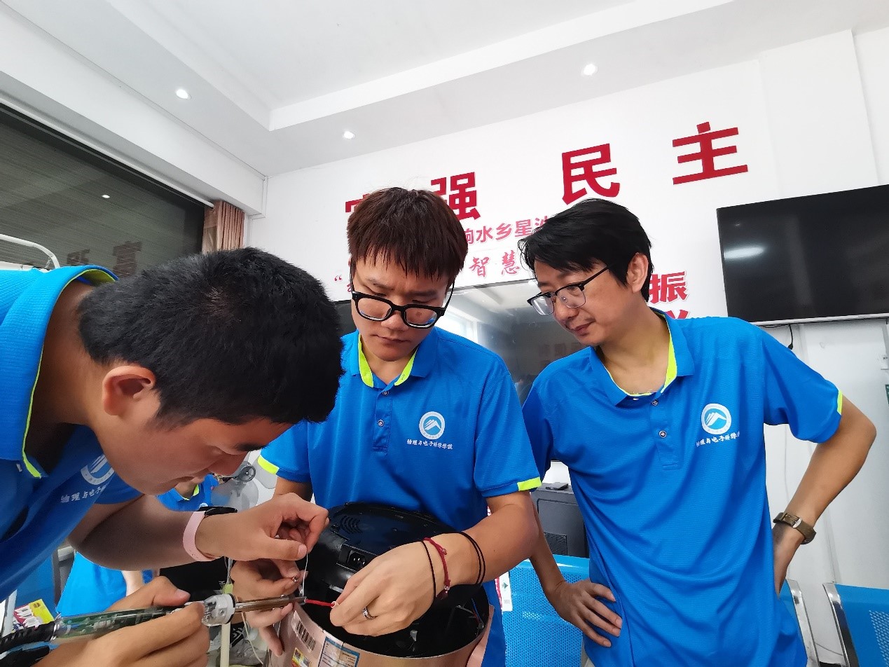 ff4f7041e6b745548c659a0c5e20a205.jpg ff4f7041e6b745548c659a0c5e20a205.jpg