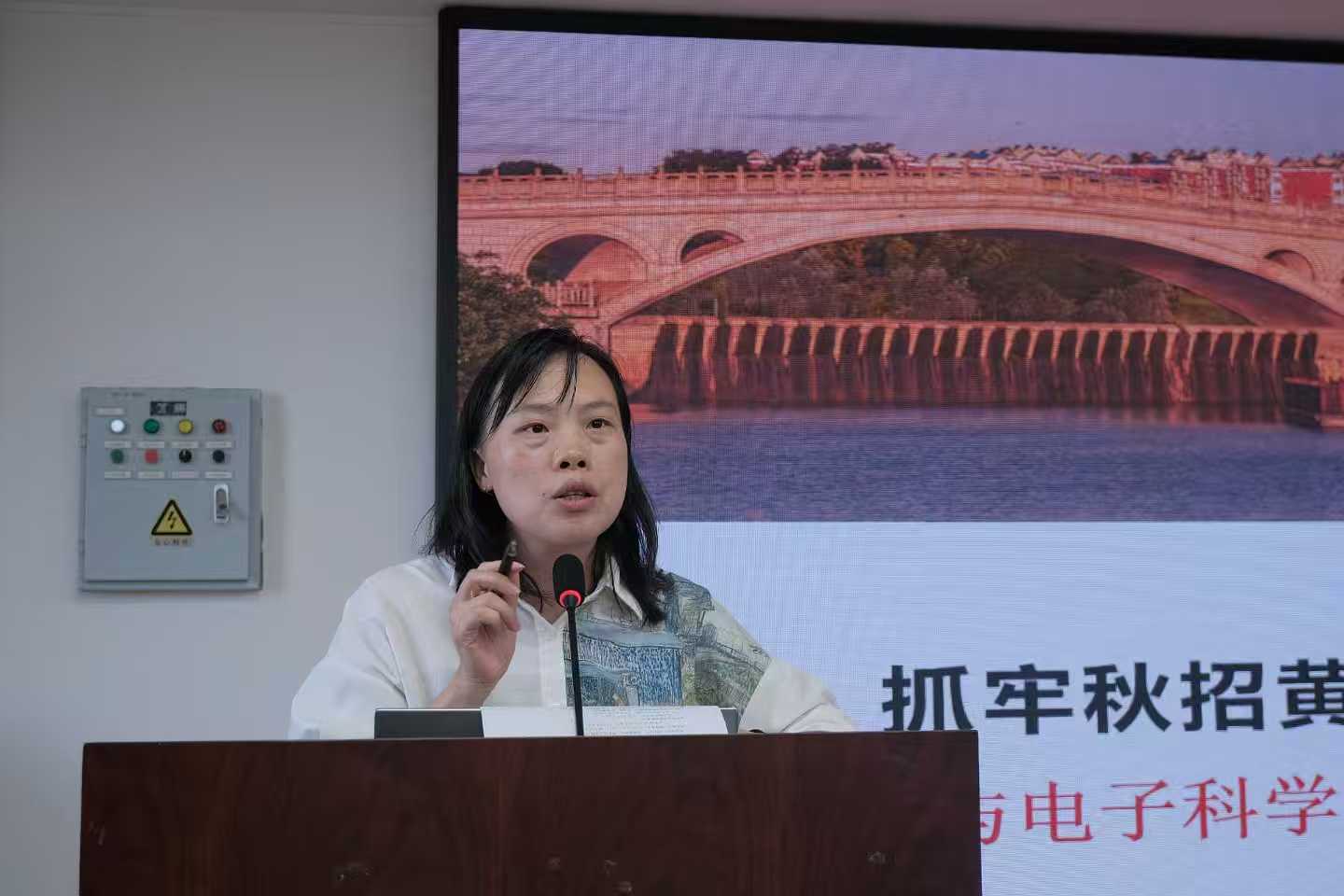 ab3449ffb17043a980504c7f76603154.jpg ab3449ffb17043a980504c7f76603154.jpg