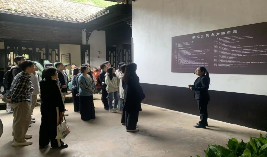 591462c89a16481394bd42f639ce324d.png 591462c89a16481394bd42f639ce324d.png