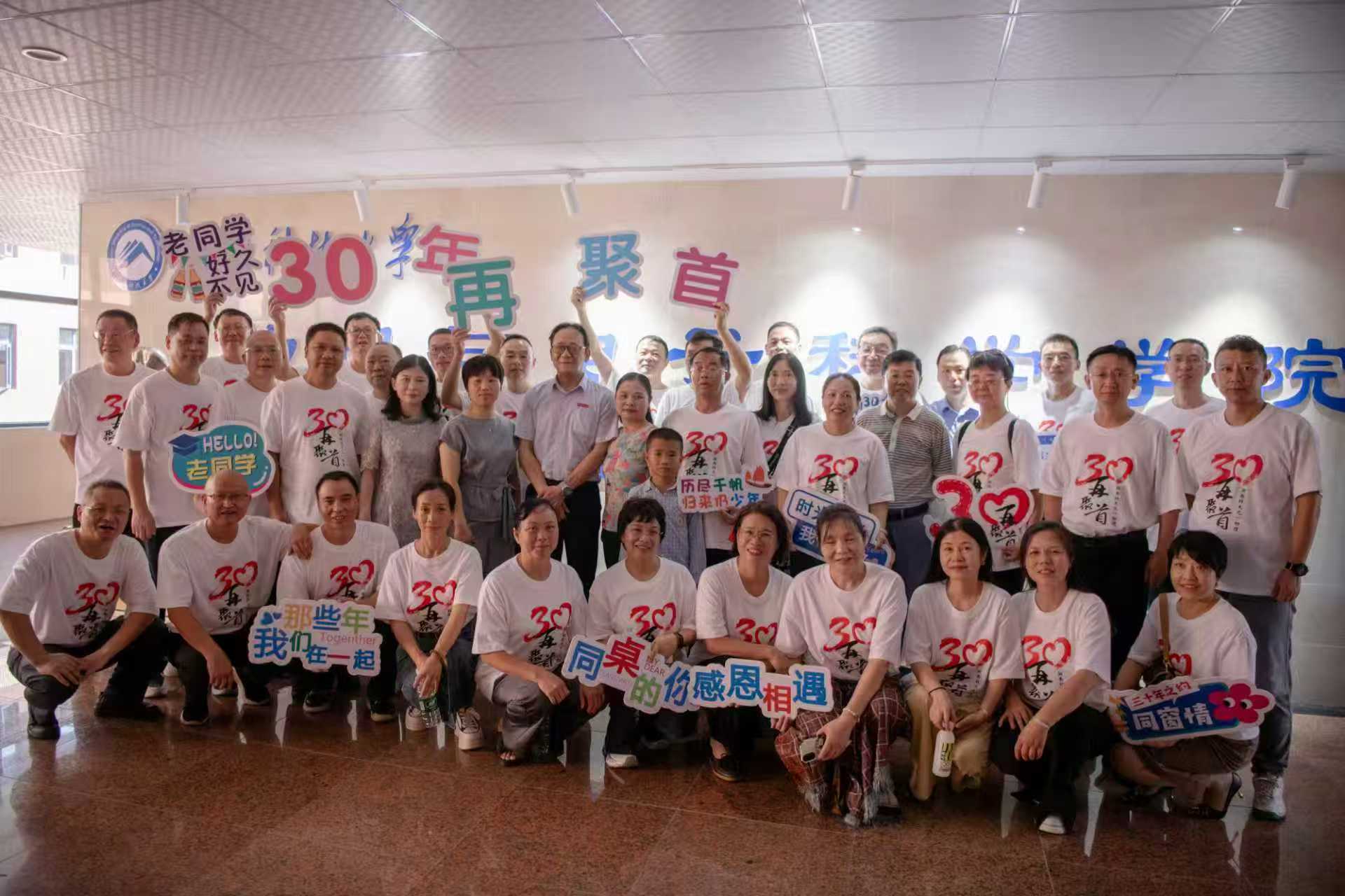 914691e80e384af59d412cc8ee9ed242.jpg 914691e80e384af59d412cc8ee9ed242.jpg